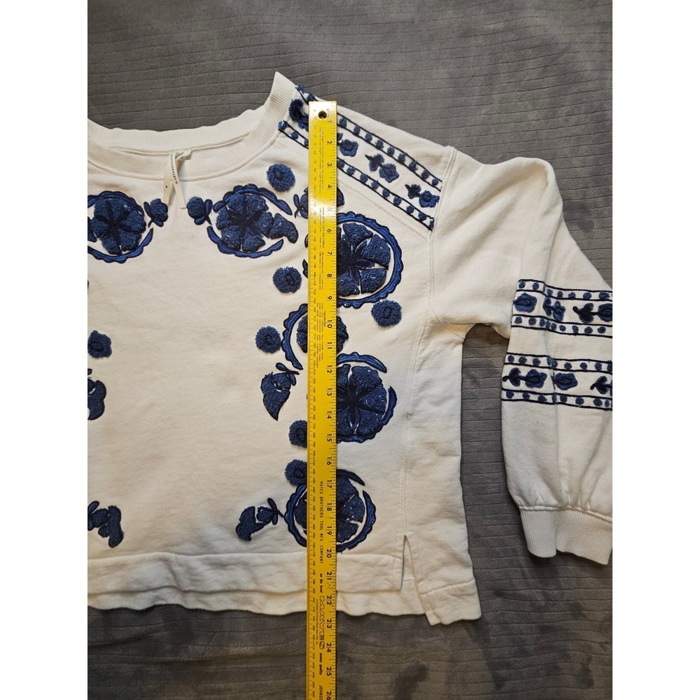 Anthropologie Blue Floral Embroidered Sweatshirt Ivory White Boho Crewneck M - Picture 5 of 8